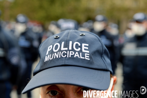 Cérémonie officielle de présentation de la première promotion de la police municipale de Paris