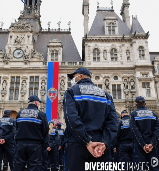 Cérémonie officielle de présentation de la première promotion de la police municipale de Paris