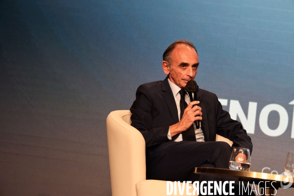 Les eveilleurs invitent eric zemmour a versailles