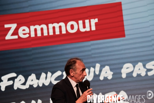 Les eveilleurs invitent eric zemmour a versailles