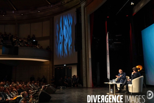 Les eveilleurs invitent eric zemmour a versailles