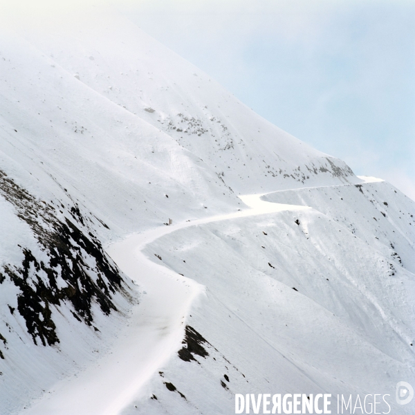 2802 m