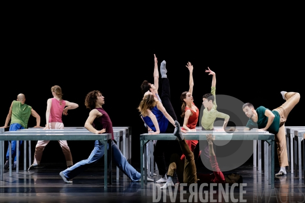 One Flat Thing, reproduced / William Forsythe / Ballet de l Opéra de Lyon