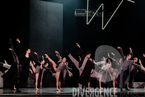 Les Ailes du désir / Bruno Bouché  / Ballet de l Opéra national du Rhin