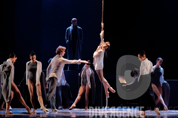 Les Ailes du désir / Bruno Bouché  / Ballet de l Opéra national du Rhin