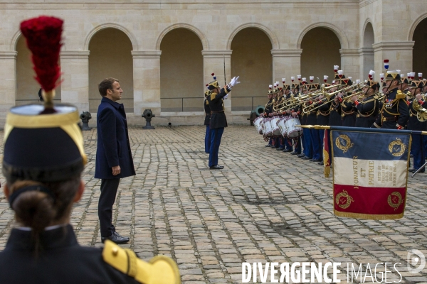 Cérémonie militaire présidée par Emmanuel MACRON aux Invalides.