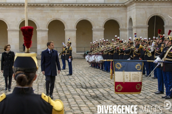 Cérémonie militaire présidée par Emmanuel MACRON aux Invalides.