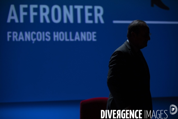 François HOLLANDE et Anne HIDALGO au salon du livre de Brive.