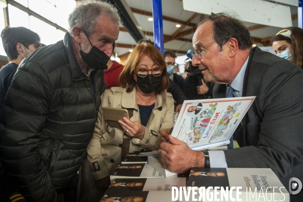 François HOLLANDE et Anne HIDALGO au salon du livre de Brive.