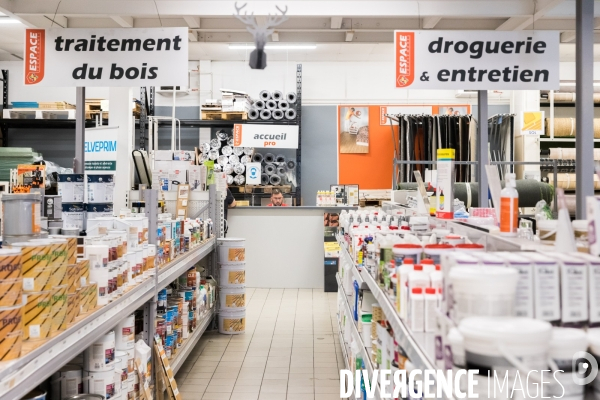 Magasin de bricolage et décoration