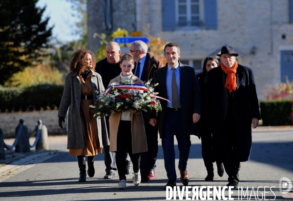 Florian philippot sur la tombe du général de gaulle