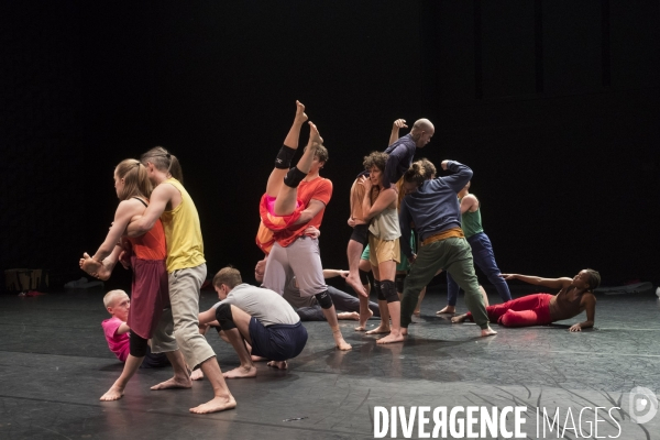 NOROROCA - Lia Rodrigues - Compagnie Carte Blanche