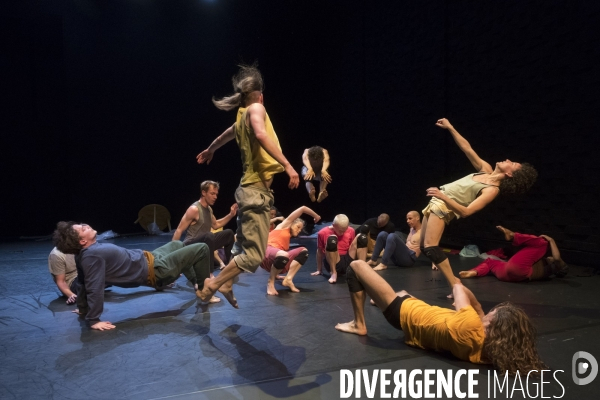 NOROROCA - Lia Rodrigues - Compagnie Carte Blanche