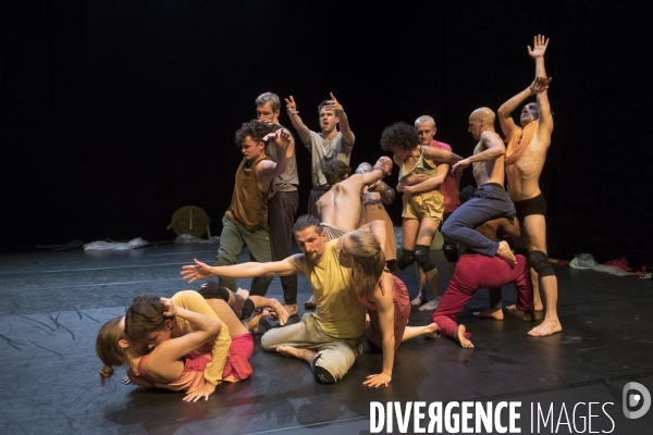 NOROROCA - Lia Rodrigues - Compagnie Carte Blanche