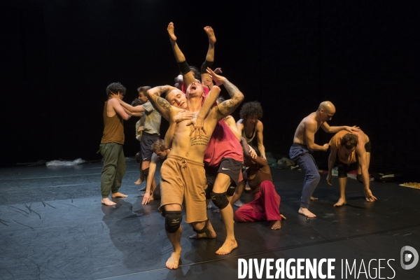 NOROROCA - Lia Rodrigues - Compagnie Carte Blanche