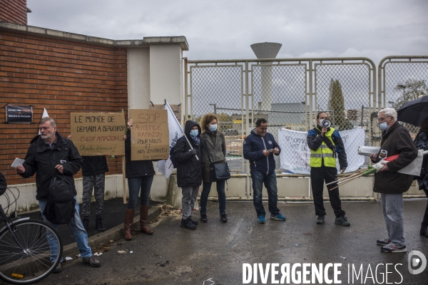 Manifestation a taverny contre l implantation d un amazon.