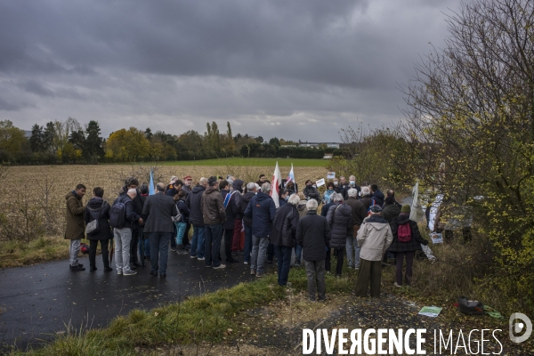 Manifestation a taverny contre l implantation d un amazon.