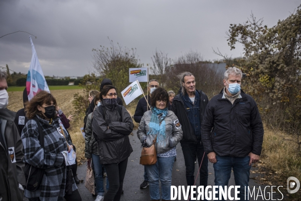 Manifestation a taverny contre l implantation d un amazon.