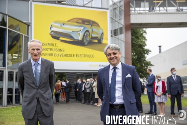 Emmanuel Macron chez Renault Douai avec Xavier Bertrand