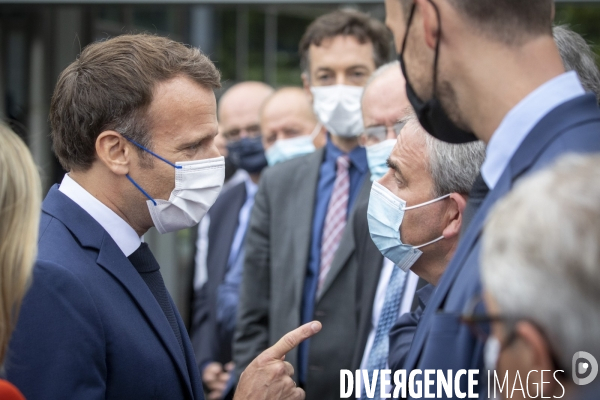 Emmanuel Macron chez Renault Douai avec Xavier Bertrand