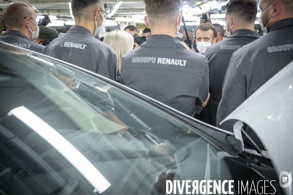 Emmanuel Macron chez Renault Douai avec Xavier Bertrand