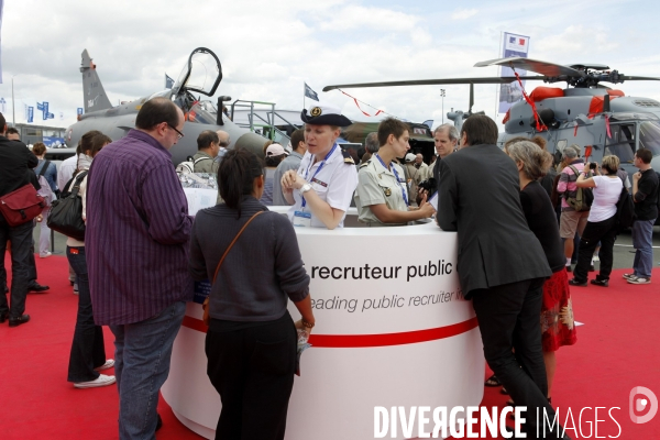 Salon International de l Aéronautique et de l Espace 2011