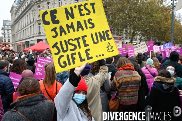 Manifestation contre les violences sexistes et sexuelles, à Paris le 20 novembre 2021. International women sday in Paris.