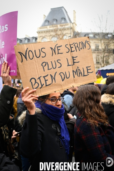 Manifestation contre les violences sexistes et sexuelles, à Paris le 20 novembre 2021. International women sday in Paris.