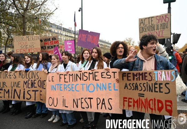 Manifestation contre les violences sexistes et sexuelles, à Paris le 20 novembre 2021. International women sday in Paris.