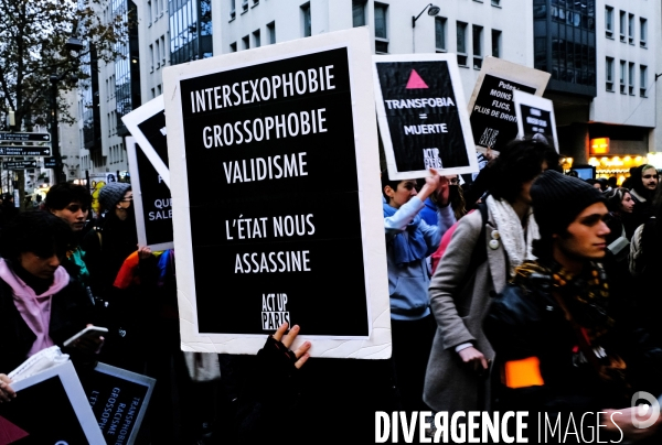 Marche des militants d  Act-Up-Paris et du FLIRT  à l occasion du TDOR, Trans Day Of Remembrance