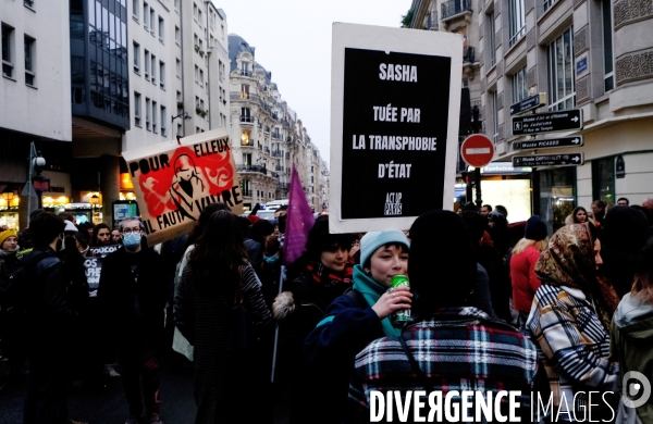 Marche des militants d  Act-Up-Paris et du FLIRT  à l occasion du TDOR, Trans Day Of Remembrance