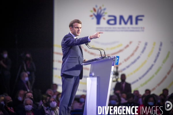 Emmanuel Macron au Congrès des maires de France