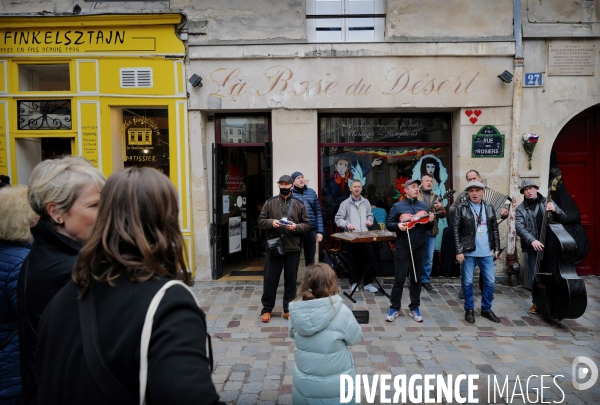 La rue des rosiers