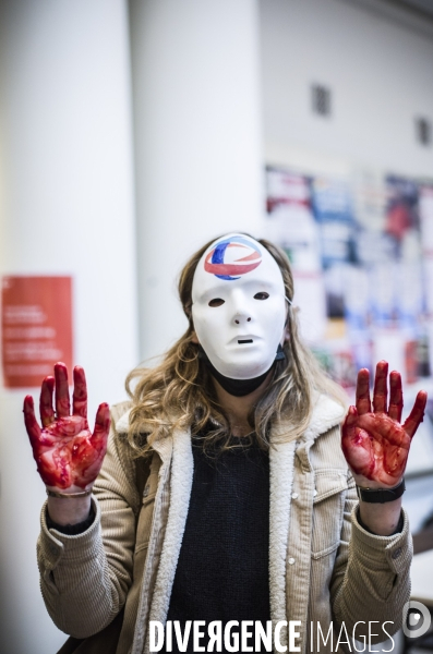 Action de exctinction rebellion a sciences po contre le partenariat etabli avec total.