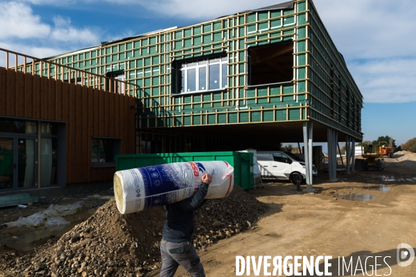 Chantier bois-paille d un lycée en Vendée