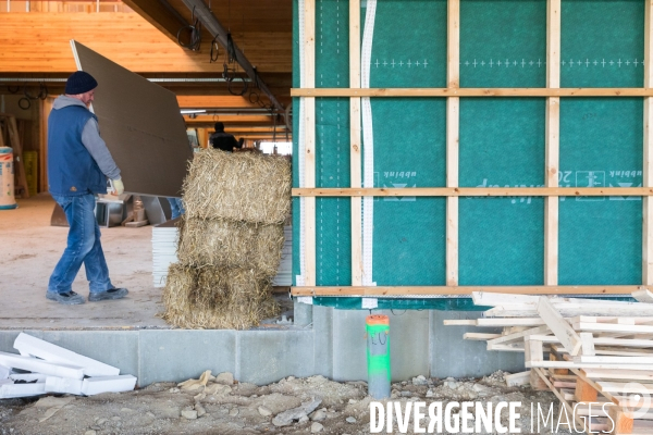 Chantier bois-paille d un lycée en Vendée