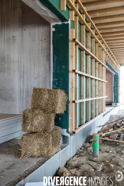 Chantier bois-paille d un lycée en Vendée