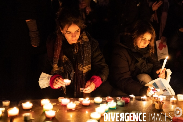 Hommage aux 27 personnes mortes dans la Manche