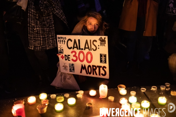 Hommage aux 27 personnes mortes dans la Manche