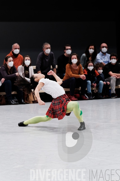 Kamuyot / Ohad Naharin /  Ballet de l opéra national du Rhin  / Batsheva