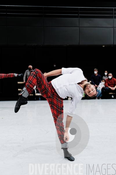 Kamuyot / Ohad Naharin /  Ballet de l opéra national du Rhin  / Batsheva