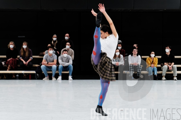 Kamuyot / Ohad Naharin /  Ballet de l opéra national du Rhin  / Batsheva