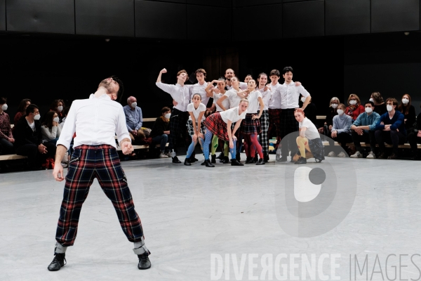 Kamuyot / Ohad Naharin /  Ballet de l opéra national du Rhin  / Batsheva