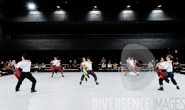 Kamuyot / Ohad Naharin /  Ballet de l opéra national du Rhin  / Batsheva