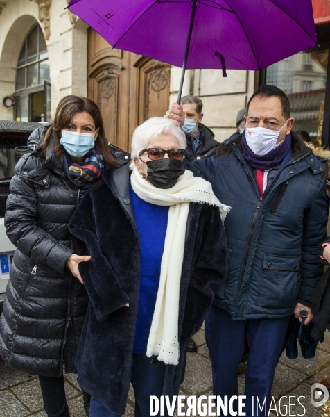 Anne HIDALGO inaugure  la Place des Combattantes et Combattants du sida.