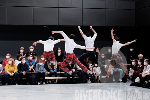 Kamuyot / Ohad Naharin /  Ballet de l opéra national du Rhin  / Batsheva