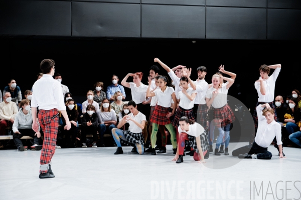 Kamuyot / Ohad Naharin /  Ballet de l opéra national du Rhin  / Batsheva