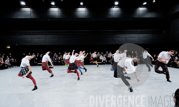 Kamuyot / Ohad Naharin /  Ballet de l opéra national du Rhin  / Batsheva