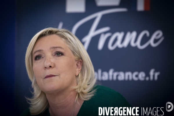 Conférence de presse de Marine Le PEN sur le chiffrage de ses mesures sur l iimmigration.