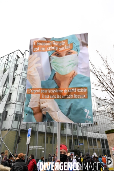 Manifestation des soignants à Paris pour denoncer le manque de moyens dans l hopital public. Caregivers demonstration for the public hospital.